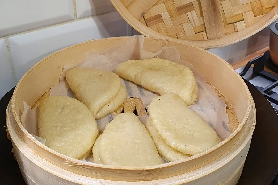 Browin Przepiśnik - Azijske bao zemičice